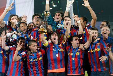 No hay mejor año natural en la historia del FC Barcelona. Los blaugranas dominaron el fútbol mundial, al completo. Ganaron los tres torneos locales (Liga, Copa y Supercopa de España), los dos continentales (Champions League y Supercopa de Europa) y el Mun