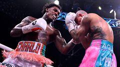 LAS VEGAS, NEVADA - NOVEMBER 25: Jermall Charlo (L) fights Jose Benavidez Jr. during their middleweight bout at Michelob ULTRA Arena on November 25, 2023 in Las Vegas, Nevada. Charlo won by unanimous decision.   David Becker/Getty Images/AFP (Photo by David Becker / GETTY IMAGES NORTH AMERICA / Getty Images via AFP)