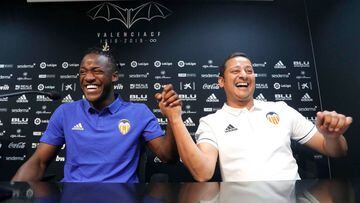 Batshuayi: "Marcelino convinced me to move to Valencia"