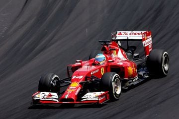 Todos los coches de Fernando Alonso en la F1