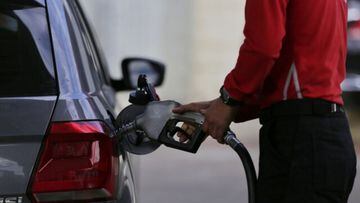 Aumento del precio de la gasolina: ¿Por qué seguirá subiendo el galón por tres meses más?