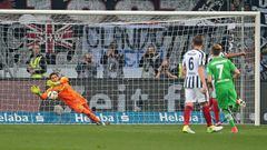 Marco Fabián erró un penal, pero hizo gran partido en igualdad del Eintracht