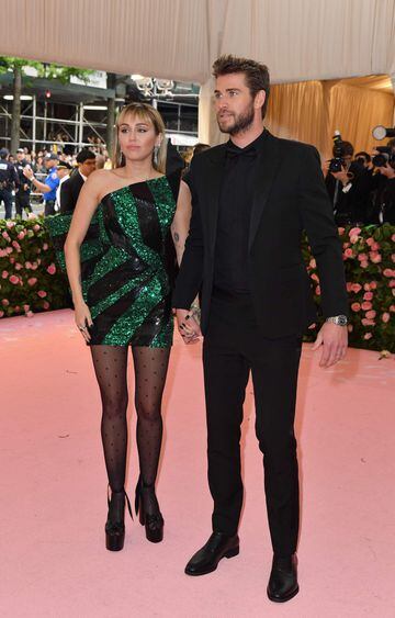 Miley Cyrus y su esposo Liam Hemsworth.