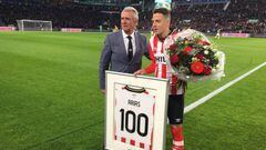 El colombiano completo 100 partidos con el PSV