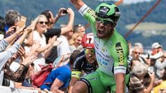 Nicola Ruffoni celebra una victoria con el maillot del Bardiani en el Tour de Austria 2016.