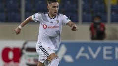 LA Galaxy unveiled El Tráfico commemorative jerseys against LAFC at Rose  Bowl - AS USA