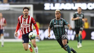 El mediocampista ofensivo mexicoamericano Efraín Álvarez no está contento con la cantidad de minutos disputados con LA Galaxy y contempla salir a México.