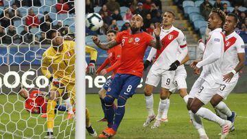 Chile cayó ante Perú y jugará por el tercer puesto ante Argentina