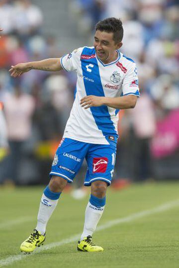 Volante ofensivo mexicano del Puebla. Es el jugador azteca con menor estatura de la liga.