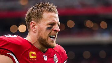 (FILES) In this file photo taken on September 25, 2022, J.J. Watt of the Arizona Cardinals snarls on the sideline before the NFL game against the Los Angeles Rams at State Farm Stadium in Glendale, Arizona. - Watt, three times NFL Defensive Player of the Year, said on December 27, 2022, that he would retire from the game at the end of this current season. (Photo by Mike Christy / GETTY IMAGES NORTH AMERICA / AFP)