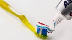 La OCU advierte sobre las pastas de dientes blanqueadoras. Foto: Pixabay