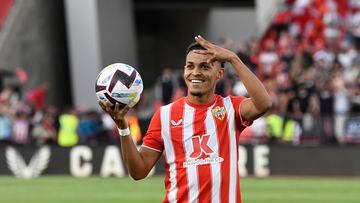 Lázaro Vinicius será el referente ofensivo del Almería frente al Valladolid.