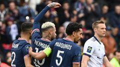 Jugadores del PSG celebran un gol durante un partido de Ligue 1.
