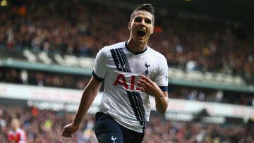 Tottenham's Erik Lamela extends contract to 2022