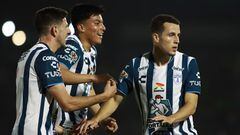 Los jugadores del Pachuca festejan un gol en contra de los Bravos de Juárez.