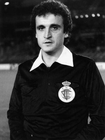 Enríquez Negreira, en una imagen de archivo cuando era árbitro.