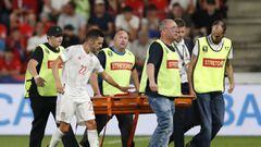 Soccer Football - UEFA Nations League - Group B - Czech Republic v Spain - Sinobo stadium, Prague, Czech Republic - June 5, 2022 Czech Republic&#039;s Jakub Jankto is carried off the pitch in a stretcher after sustaining an injury as Spain&#039;s Pablo Sa