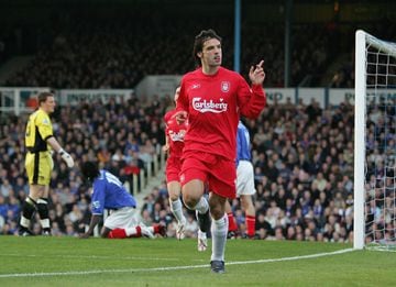 Militó en las filas del Liverpool las temporadas 2004-05 y 2005-06.