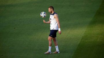 French fans back decision to omit Benzema from Euros