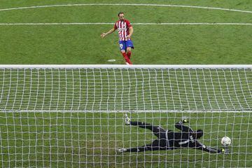 Keylor Navas of Real Madrid saves Juanfran's penalty during the UEFA Champions League Final at the Stadio Giuseppe Meazza on May 28, 2016 in Milan, Italy.