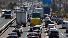 Santiago 16 septiembre 2021.Alta congestion de vehiculos en la ruta 68 por feriados de fiestas patrias.Javier Salvo/Aton Chile