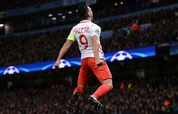 El resurgir del Tigre. Luego de dos temporadas difíciles en el fútbol de Inglaterra, Falcao García regresó a Francia y llevó al Mónaco al título de la Ligue 1, superando al PSG, y a las semifinales de la Champions League, en la que perdió ante Juventus.