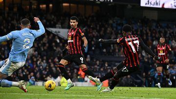 Manchester City golea 6-1 al Bournemouth. Luis Sinisterra marcó el gol del descuento.