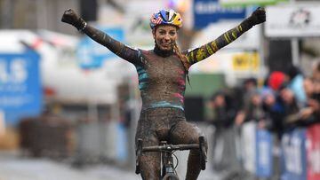 TOPSHOT - French cyclist Pauline Ferrand Prevot celebrates after winning the women race at the Vlaamse Druivencross cyclo cross Overijse cycling race, in Overijse, on December 10, 2017. / AFP PHOTO / BELGA / DAVID STOCKMAN / Belgium OUT