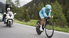 Miguel &Aacute;ngel &quot;Superm&aacute;n&quot; L&oacute;pez luce el maillot del Astana durante la &uacute;ltima crono de la Vuelta a Suiza