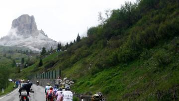 Imagen de las Tre Cime di Lavaredo durante el Giro de Italia.