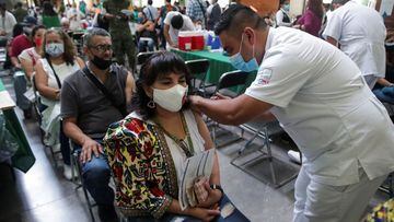 Vacunación de mayores de 50 en Puebla: cuándo recibirán la dosis de refuerzo y cómo inscribirse