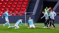 Hugo Mallo celebra el primer gol del Celta ante el Athletic con Brais M&eacute;ndez, Iago Aspas, Jose Font&aacute;n y Jorge S&aacute;enz. 