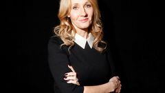 J.K Rowling es amenazada de muerte por un hombre que simpatizaba con el atacante de Salman Rushdie: “Tú eres la siguiente”. Warner B. exige apoyo.