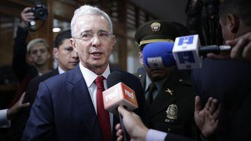 Esto dijo &Aacute;lvaro Uribe sobre los civiles armados en las manifestaciones. El expresidente se mostr&oacute; preocupado y pidi&oacute; ejercer autoridad en las ciudades.