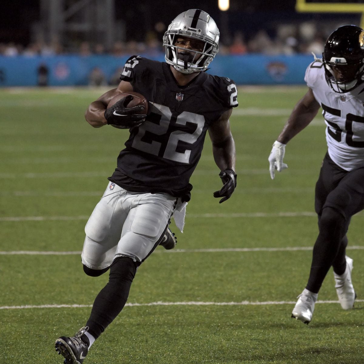 Raiders win first preseason game, defeat Jaguars 27-11