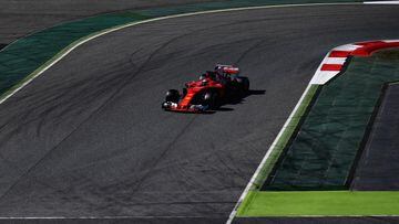 Raikkonen sets new benchmark as McLaren woes continue