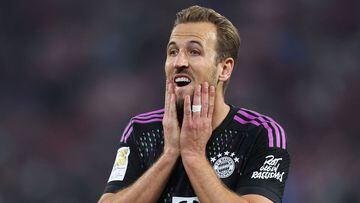 Bayern Munich's English forward #09 Harry Kane reacts during the German first division Bundesliga football match between RB Leipzig and FC Bayern Munich in Leipzig, eastern Germany on September 30, 2023. (Photo by Ronny HARTMANN / AFP) / DFL REGULATIONS PROHIBIT ANY USE OF PHOTOGRAPHS AS IMAGE SEQUENCES AND/OR QUASI-VIDEO    ALTERNATIVE CROP