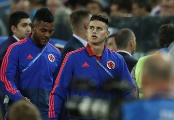 James Rodríguez grita con pasión el gol de Mina que le dio el empate a Colombia 