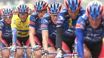 Jonathan Vaughters y Lance Armstrong ruedan con el equipo US Postal durante el Dauphiné de 1999.