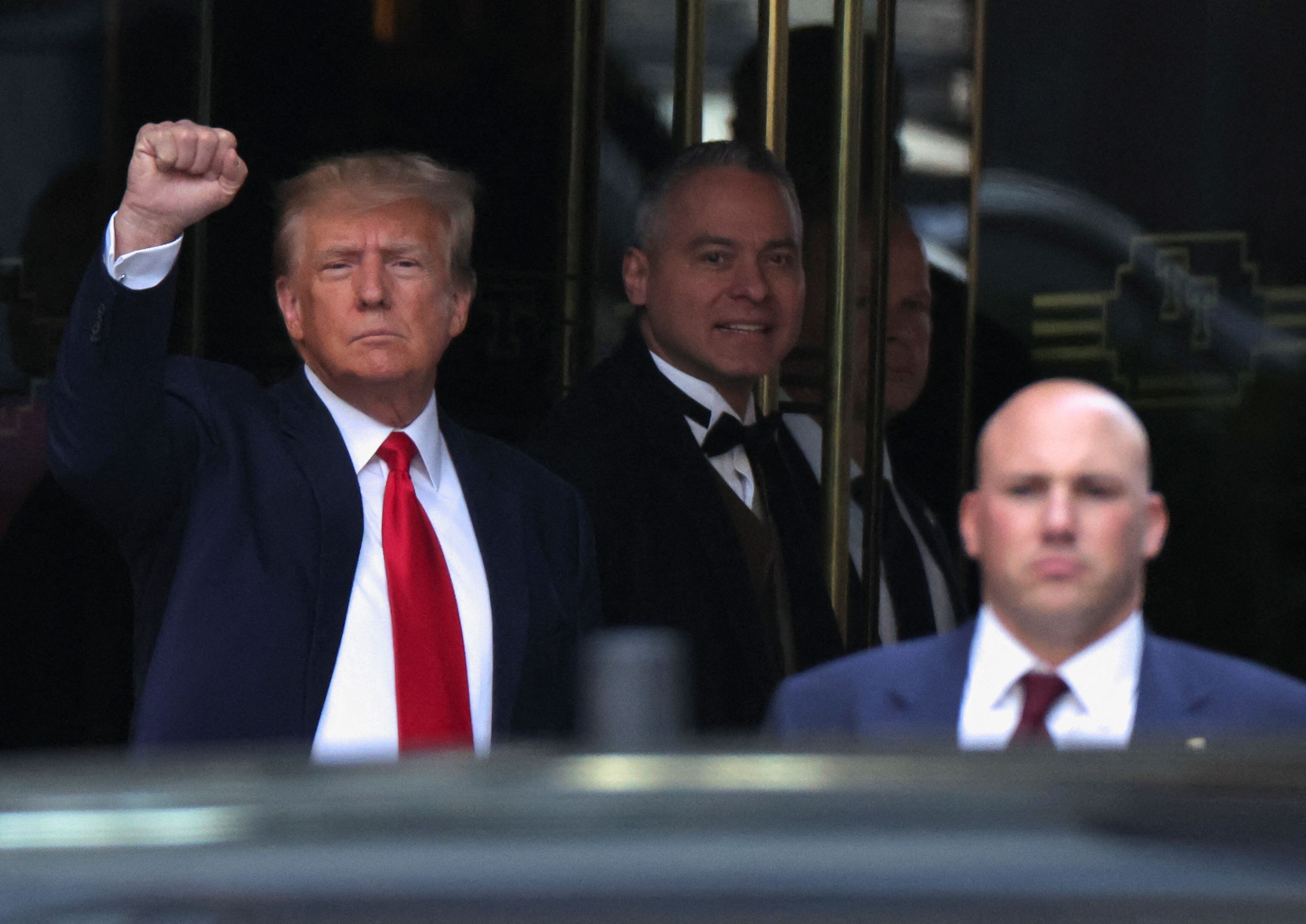 Former U.S. President Donald Trump departs from Trump Tower on the day of Trump's planned court appearance after his indictment by a Manhattan grand jury following a probe into hush money paid to porn star Stormy Daniels, in New York City, U.S., April 4, 2023. REUTERS/Carlos Barria