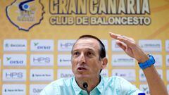 Salva Maldonado, durante la presentaci&oacute;n como nuevo entrenador del Herbalife Gran Canaria.