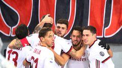 Los jugadores del Milan celebrando un gol ante la Roma por Serie A de Italia