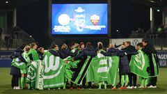 Las jugadoras del Wolfsburgo celebran su pase a cuartos.