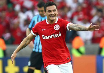 El 'Príncipe' dejó una huella inolvidable en el Inter de Porto Alegre en su paso entre los años 2014 y 2015, tanto así que hoy en día el elenco rojo sueña con traerlo de vuelta a sus filas.