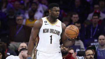 PHILADELPHIA, PENNSYLVANIA - JANUARY 02: Zion Williamson #1 of the New Orleans Pelicans looks on during the second quarter against the Philadelphia 76ers at Wells Fargo Center on January 02, 2023 in Philadelphia, Pennsylvania. NOTE TO USER: User expressly acknowledges and agrees that, by downloading and or using this photograph, User is consenting to the terms and conditions of the Getty Images License Agreement.   Tim Nwachukwu/Getty Images/AFP (Photo by Tim Nwachukwu / GETTY IMAGES NORTH AMERICA / Getty Images via AFP)