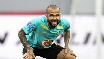 Brazil's defender Dani Alves attends a training session at the National Stadium in Tokyo on June 5, 2022, ahead of their friendly football match against Japan on June 6. (Photo by Charly TRIBALLEAU / AFP)