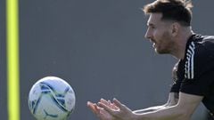 Argentina&#039;s forward Lionel Messi gestures during a training session in Ezeiza, Buenos Aires, on November 9, 2021, ahead of FIFA World Cup Qatar 2022 qualifier matches against Uruguay on November 12 and against Brazil on November 16. (Photo by JUAN MA