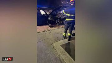 Balotelli destroza su coche y sale tambaleándose del mismo