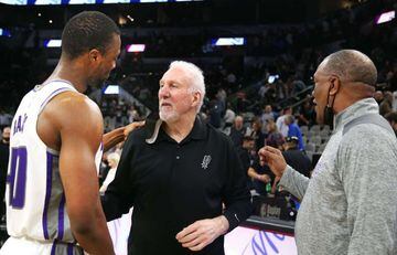 Harrison Barnes #40 of the Sacramento Kings greets Gregg Popovich head coach of the San Antonio Spurs at the end of the game