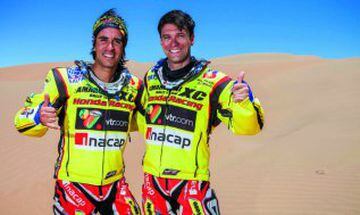 Jaime y Felipe Prohens. Estos hermanos son chilenos y son pilotos. Ambos han participado del Rally Dakar en motos, siendo 25° y 20° sus mejores puestos, respectivamente. 